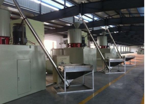 注塑機專用螺旋上料機 - 高效螺旋提升機定制廠家-化工食品行業解決方案